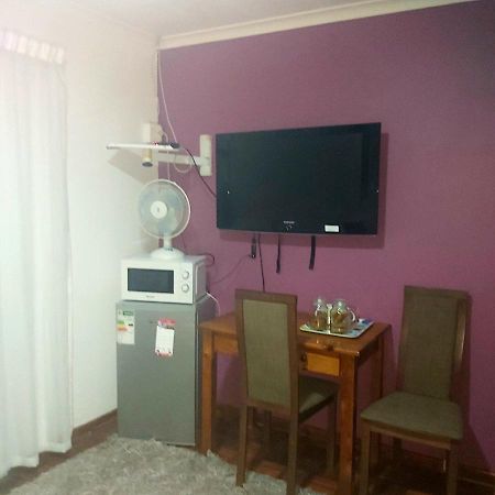 Red Pillars Hotel Порт Елизабет Екстериор снимка